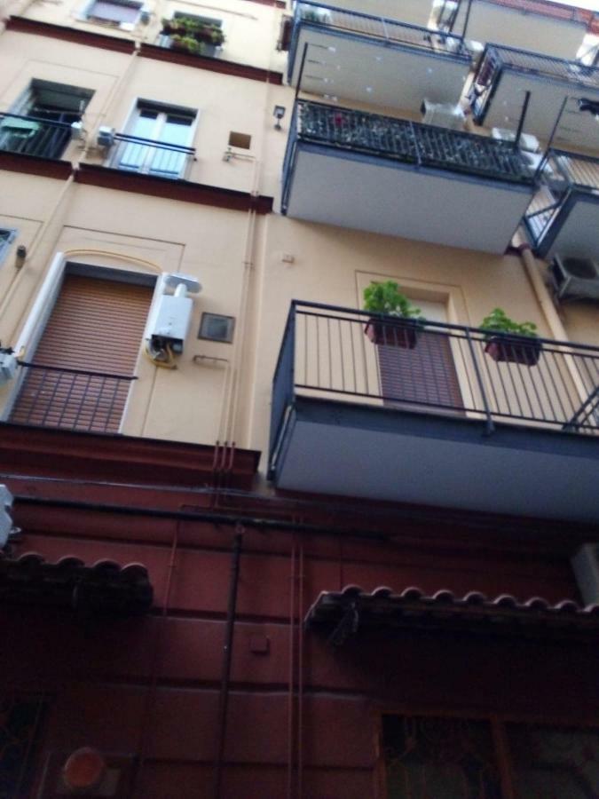 Domus Adriana Apartment Наполи Екстериор снимка