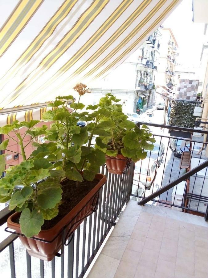 Domus Adriana Apartment Наполи Екстериор снимка